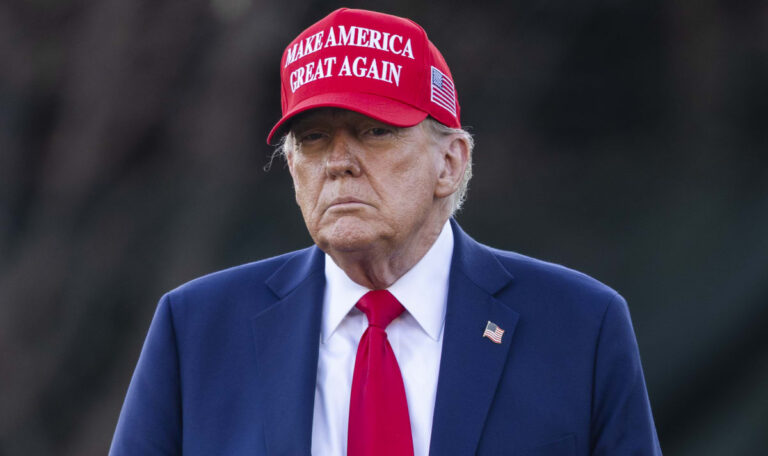 Trump attackiert Europa: Neue Zölle und heftige Vorwürfe