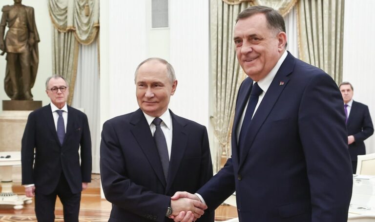 Putin empfängt Dodik: Besuch trotz Haftbefehl!