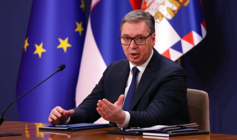 Serbiens Überraschungs-Premier: Vucic setzt auf Quereinsteiger