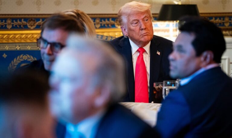 Rätselhafter Fleck auf Trumps Hand – Sorge um seinen Gesundheitszustand
