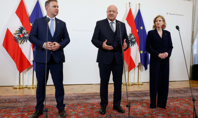 Nach Nachtschicht: Dreier-Koalition präsentiert Entlastungspaket für 2026