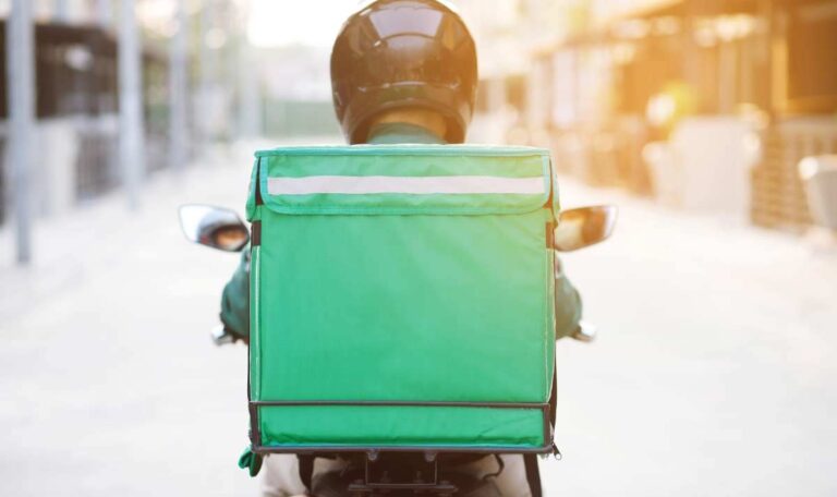Ärgere mich jeden Tag“: Sima plant Radweg-Verbot für E-Mopeds