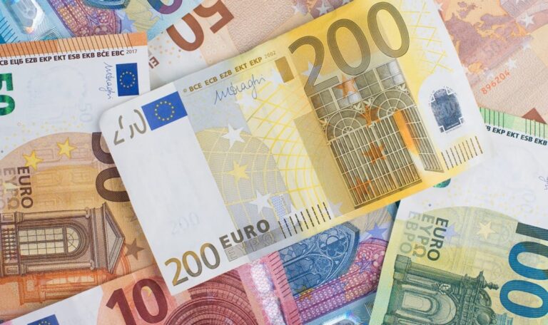 Neues Bargeld-Gesetz: Wer viel Cash hat, wird bestraft
