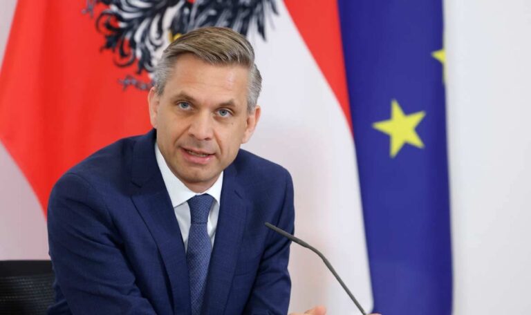 ÖVP-Minister sagt Österreich-Aufschlag und Preiserhöhungen den Kampf an