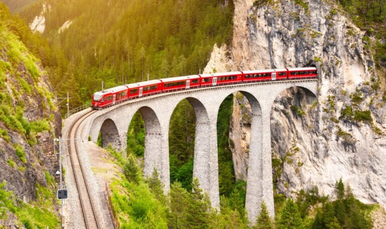 Gratis durch Europa! EU verschenkt Reisetickets an Jugendliche
