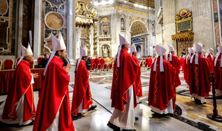 ,,Allahu Akbar“: Jugendliche sorgen für ungläubiges Entsetzen in Kirche