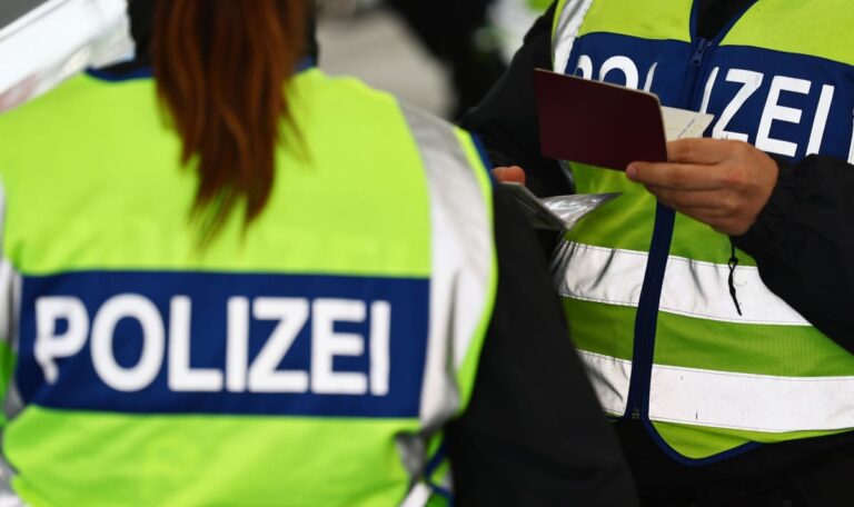 Grenz-Chaos zwischen Salzburg und Bayern: Deutsche Polizei durchkämmt Salzburger Linienbusse