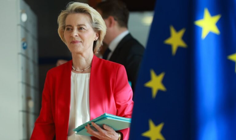 Trump legt Zollkeule beiseite – von der Leyen erkauft EU Aufschub