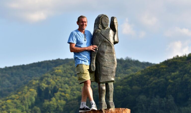 Zweiter Anschlag auf Melania-Denkmal: Bronze-Statue in Slowenien abgesägt