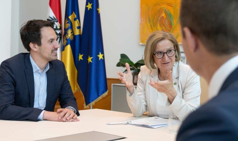 LH Mikl-Leitner und Bundesminister Wiederkehr wollen Mitwirkungspflicht der Eltern ausweiten