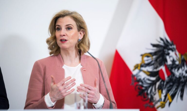Meinl-Reisinger streicht Hilfsmillionen: Millionen weniger für Katastrophen- und Entwicklungshilfe