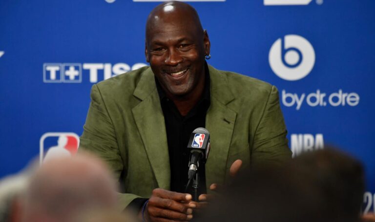 NBA-Sensation: Michael Jordan ist zurück!