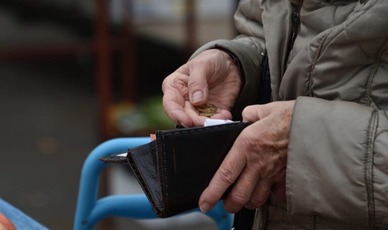Länder wollen 13. und 14. Pensionsbezug einstampfen und ins Pflegebudget stecken