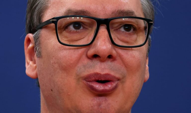 Serbiens Präsident kündigt Rettungspaket an – Kredite werden günstiger