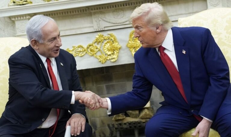Israels Bunker bereit: Trump hält Finger am Abzug gegen Iran