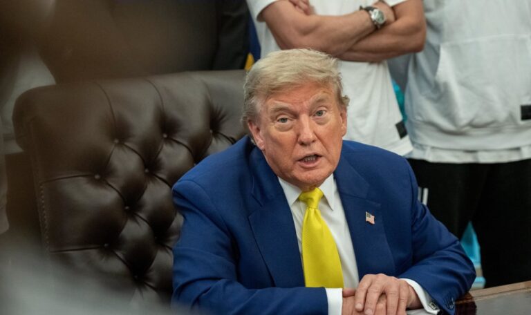 USA bereiten Militärschlag vor – Trump droht mit „totalem Sieg