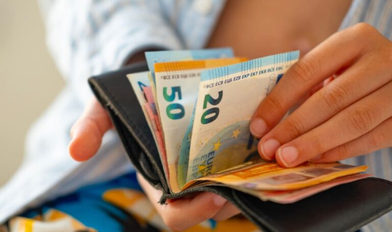 Bonus fix: Hunderttausende bekommen im Mai mehr Geld