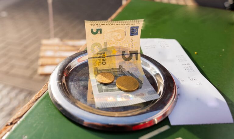 Trinkgeld: Diese Urlaubsländer haben eigene Regeln
