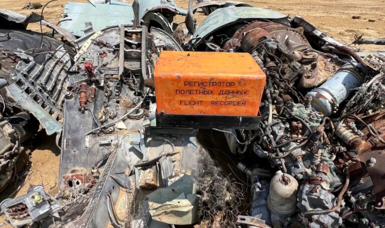 Blackbox geborgen: Löst Flugdatenschreiber das Rätsel des Indien-Absturzes?
