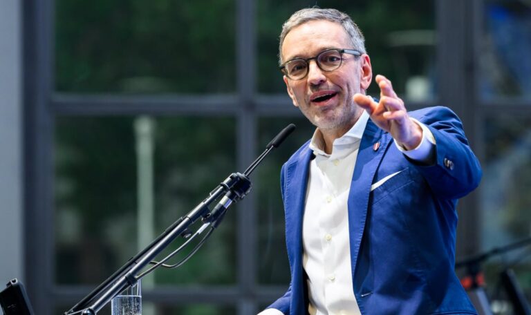 Kickl als Kärntens Landeshauptmann? FPÖ-Chef heizt Spekulationen um Rückkehr an