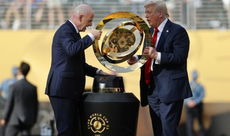 Wir waren irritiert“ – Trump nimmt WM-Pokal mit ins Weiße Haus