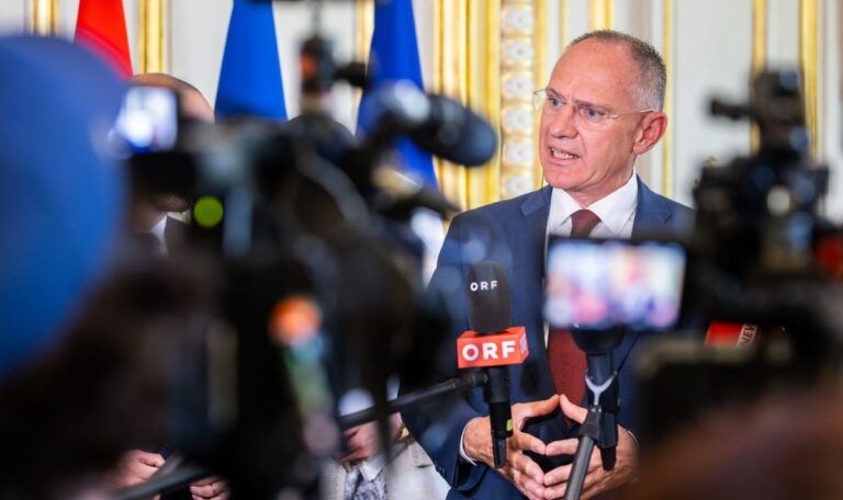 Taliban-Besuch in Wien: Österreich verhandelt über Abschiebungen