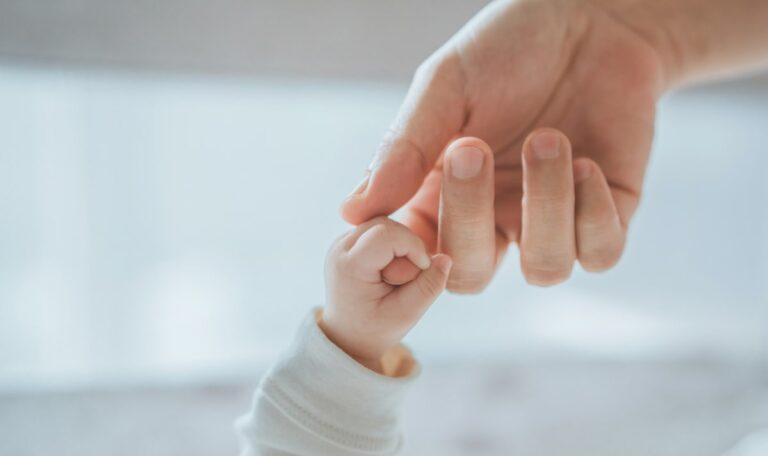 Erste Babys kommen mit drei Eltern auf die Welt!