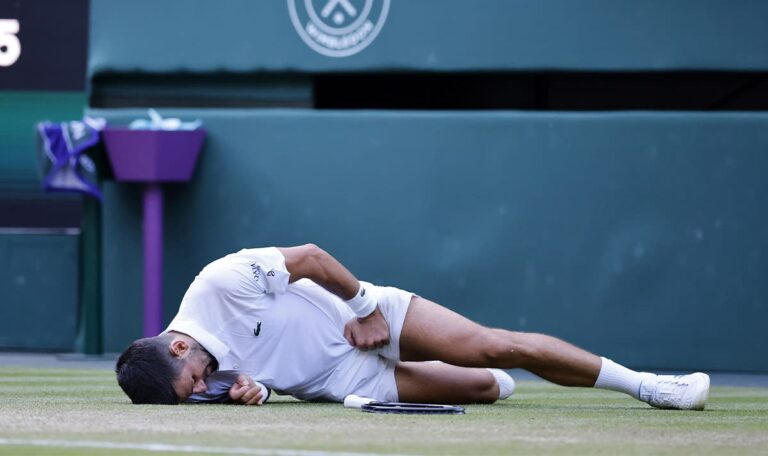 Ausrutscher bedroht Djokovics Wimbledon-Traum – Sinner wartet