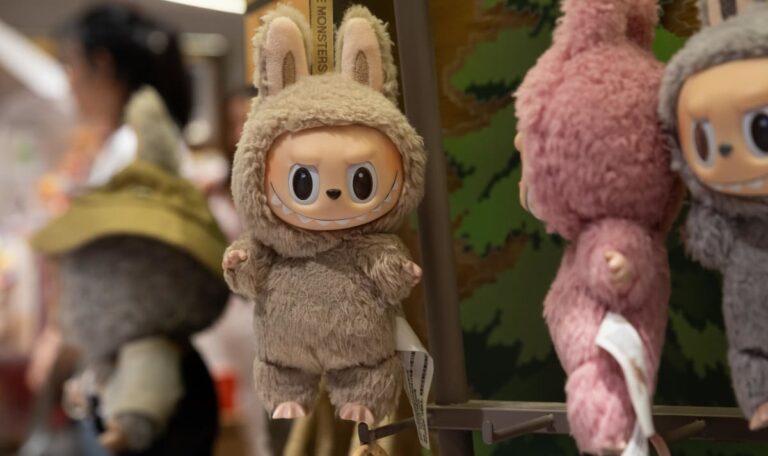 Labubu-Hype: Was kosten sie, und wo kann man die Figuren kaufen?