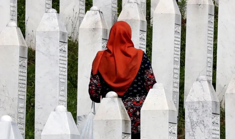Völkermord ohne Versöhnung: Srebrenica spaltet auch 30 Jahre später