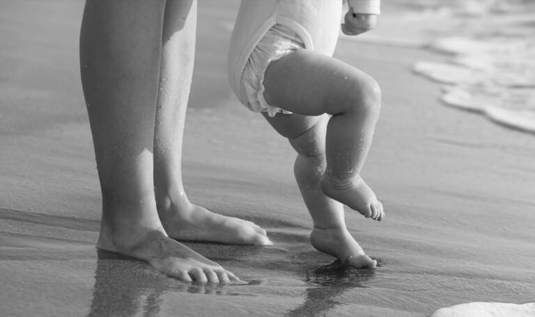 Horror-Urlaub: Serbisches Baby erstickt am Strand