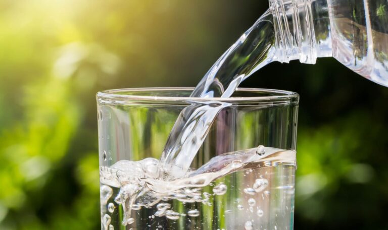 Trink-Mythos entlarvt: Warum die 2-Liter-Regel ein Irrtum ist