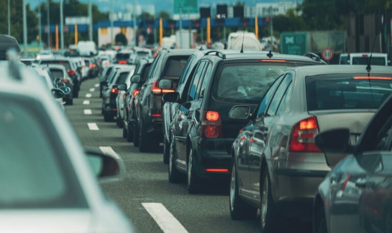 Adria-Anreise im Chaos: Kilometerlange Staus, Autobahnen dicht, Lkw-Verbot verhängt