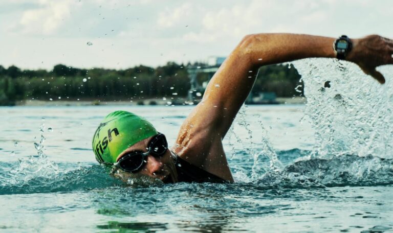 Schwimmen nach dem Essen? Warum die beliebtesten Urlaubsregeln falsch sind
