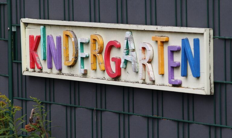 Horror in Kindergarten: Betreuer filmte Missbrauch an acht Mädchen