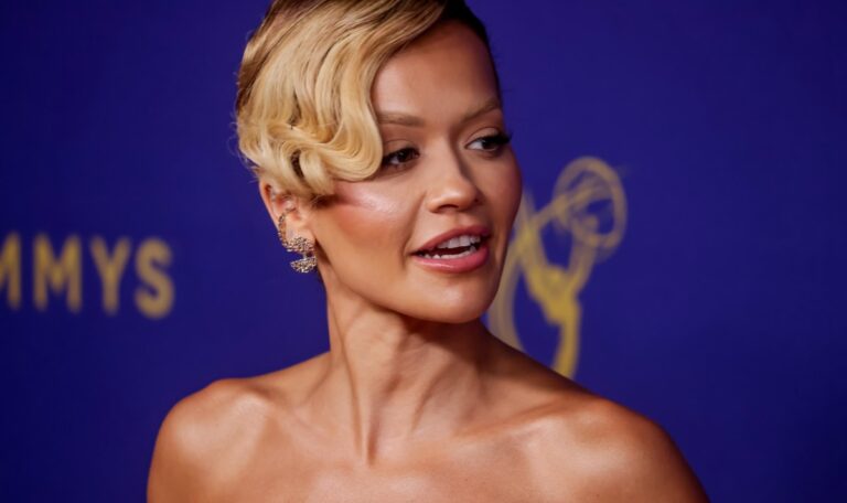 Korsett-Hammer! Rita Ora zeigt fast alles vor Emmy-Nacht