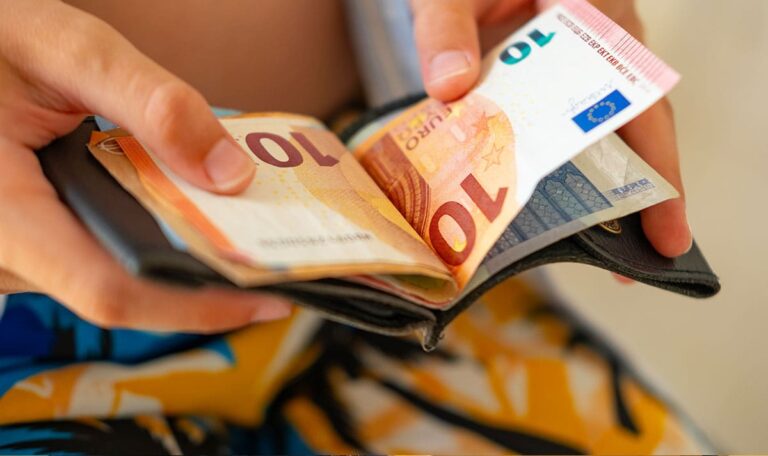 Lehrling kämpft um seine Rechte und kassiert 8.500 Euro!