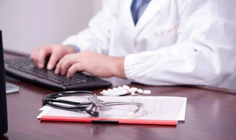 Dramatischer Notstand: Ein Kassenarzt für 3.100 Patienten in Wien