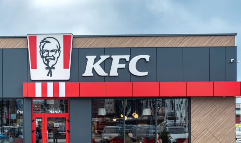 Vater stirbt in KFC-Restaurant: Familie findet Leiche nach 30 Stunden