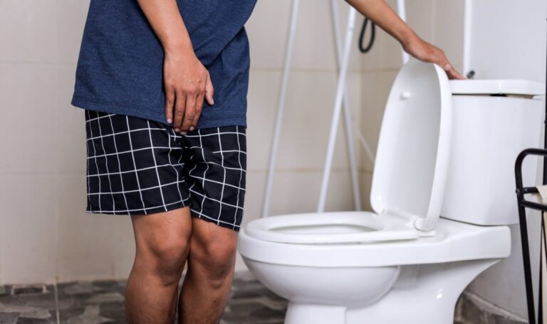 Stress-Alarm: Was die Farbe deines Urins über deine Gesundheit sagt