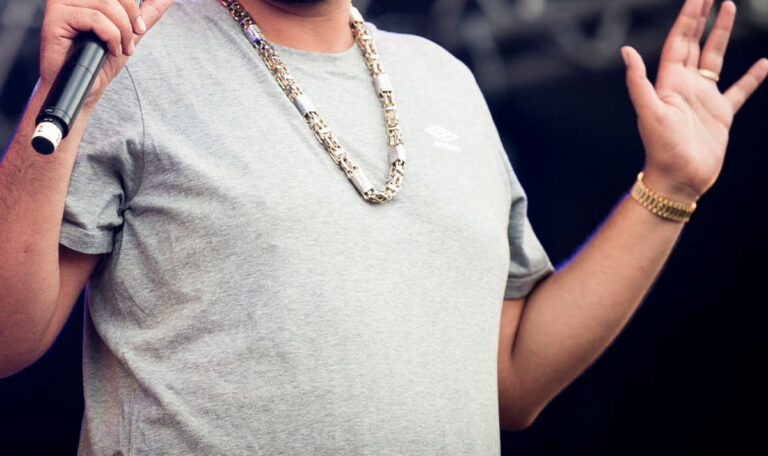 Zu viel Koks: Deutscher Rapper soll keine Nase mehr haben