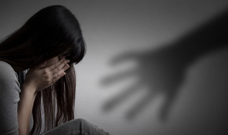 Horror-Nacht: Mann vergewaltigt 20-Jährige stundenlang