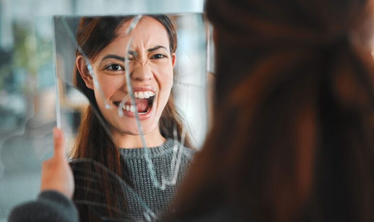 An diesem Verhalten erkennt man einen Psychopathen!