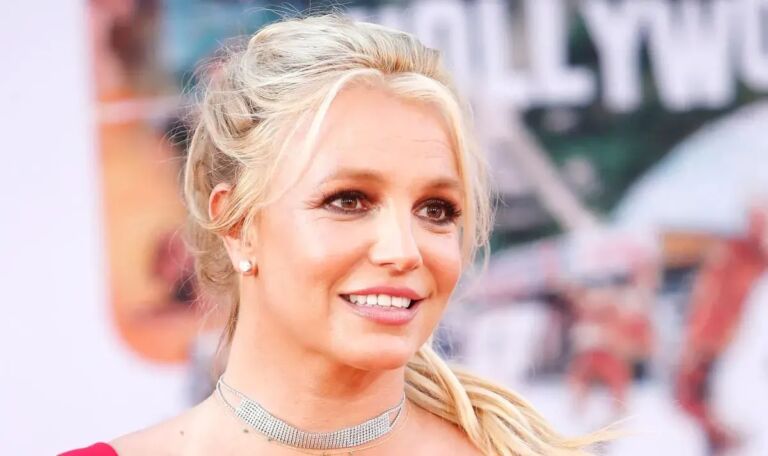 Britney Spears soll ihre Söhne mit einem Messer beobachtet haben!