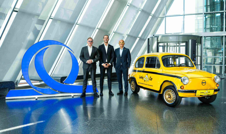 UNIQA und Lucky Car fixieren bedeutende Kooperation: Kund:innen profitieren mit spürbaren Ersparnissen