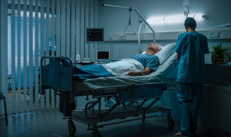 Demenz-Patientin getötet: Pfleger muss in Psychiatrie