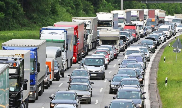 Prater Hochstraße wird zur Falle – Wochenend-Chaos auf Tangente
