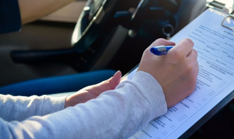 Polizei stoppt bekifften Fahrschüler auf Autobahn