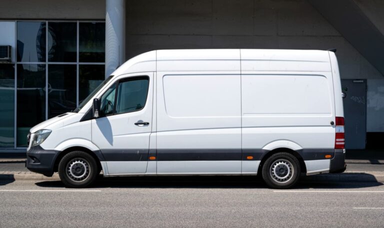 Abzock-Masche: 4.500 Kunden im Kampf gegen Transportunternehmen