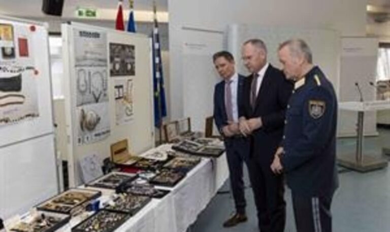 Schamanin lebte in Luxusvilla – und kassierte Mindestsicherung